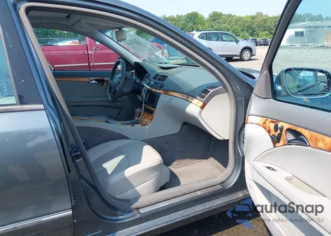 2008 Mercedes-Benz E 350 4Matic z USA, uszkodzony, nr VIN WDBUF87X08B212011